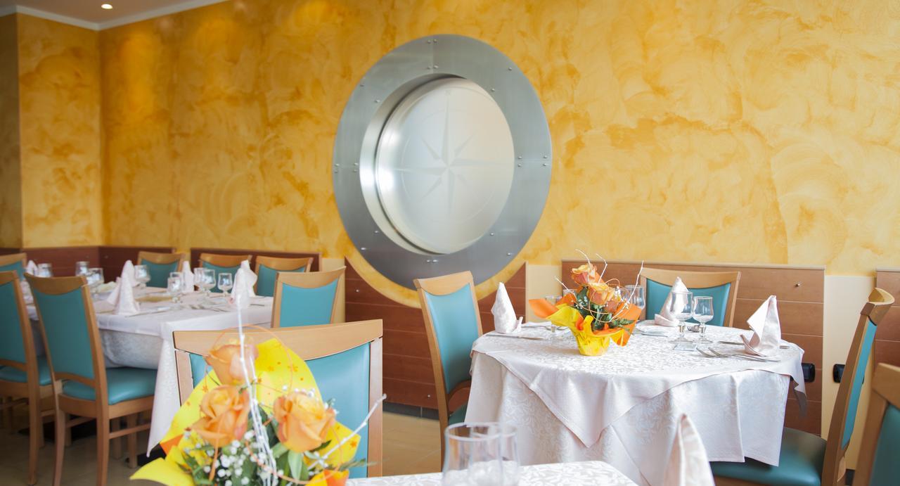 Hotel Atlas Алба Адриатика Екстериор снимка